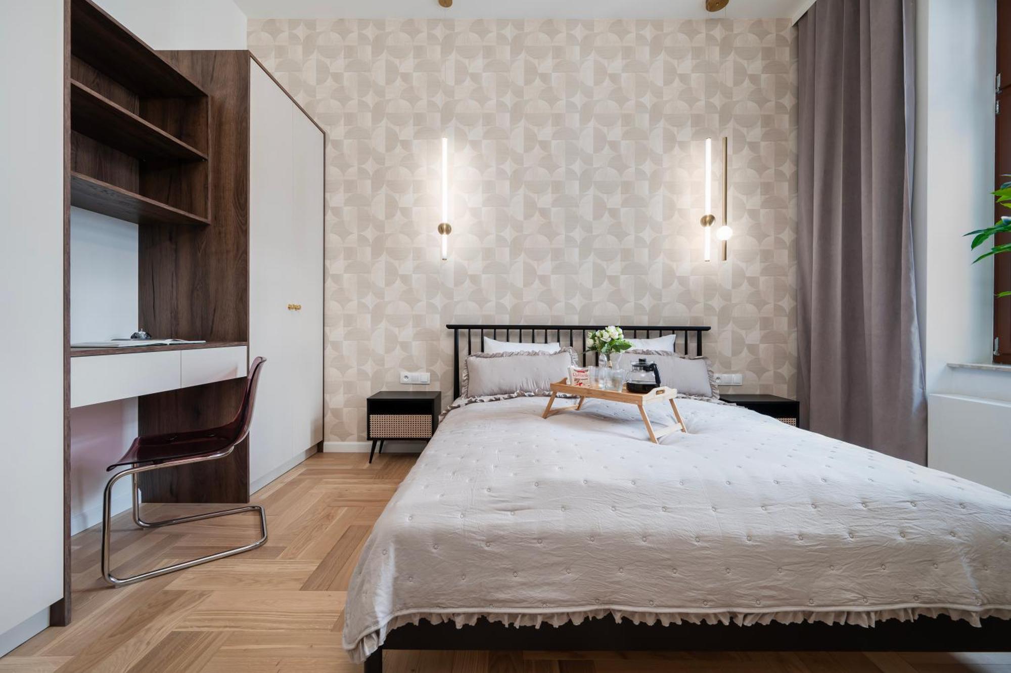 Downtown - 42m2, Workspace - By Rentujemy Apartment *
